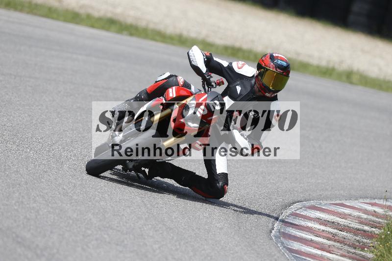 /Archiv-2025/27 12.06.2025 Ducati Schweiz Trackday Warmup  ADR/gruen-vert/22